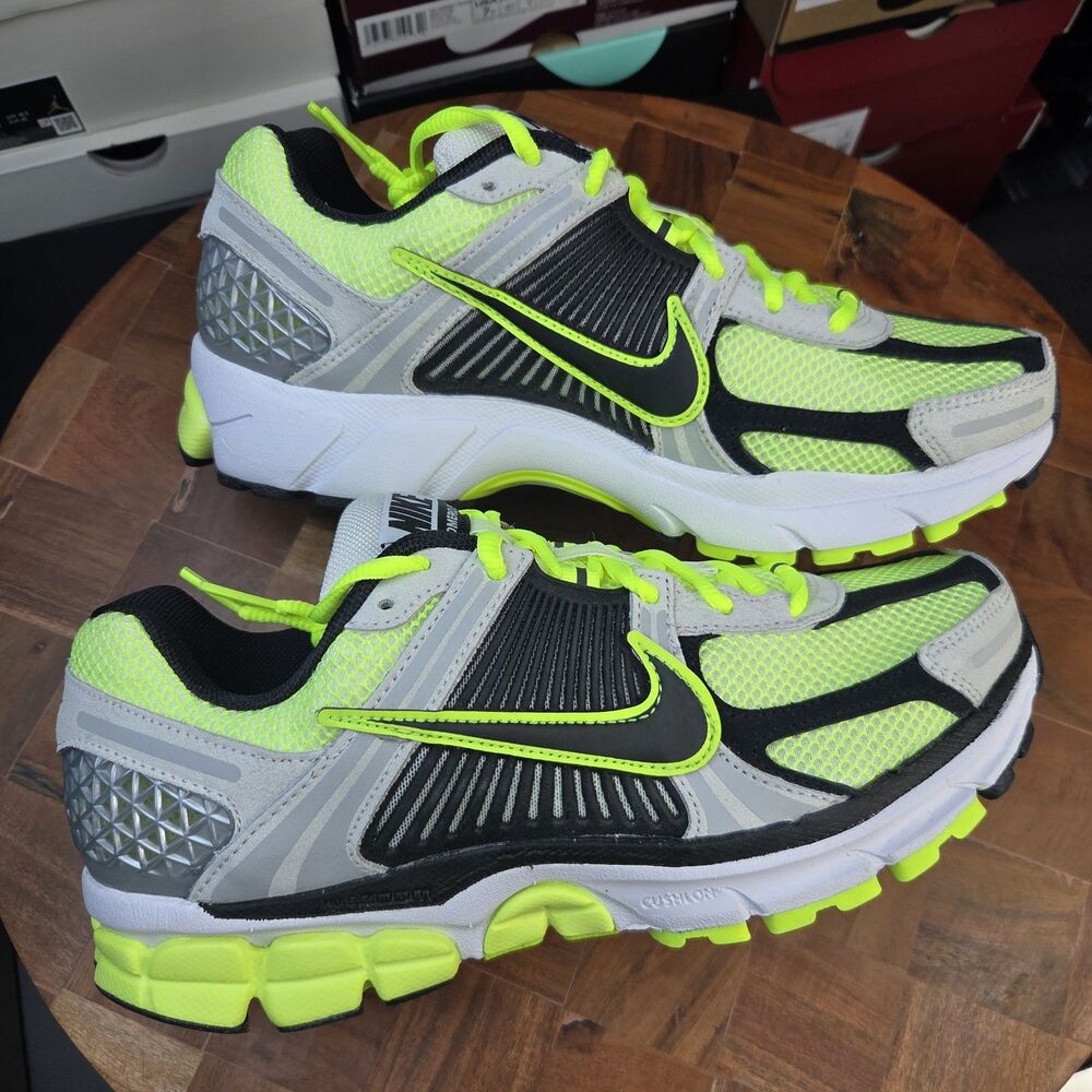 Nike Air Zoom Vomero 5 Volt Vlack White FB9149-701 Men’s 8, Women’s 9.5
